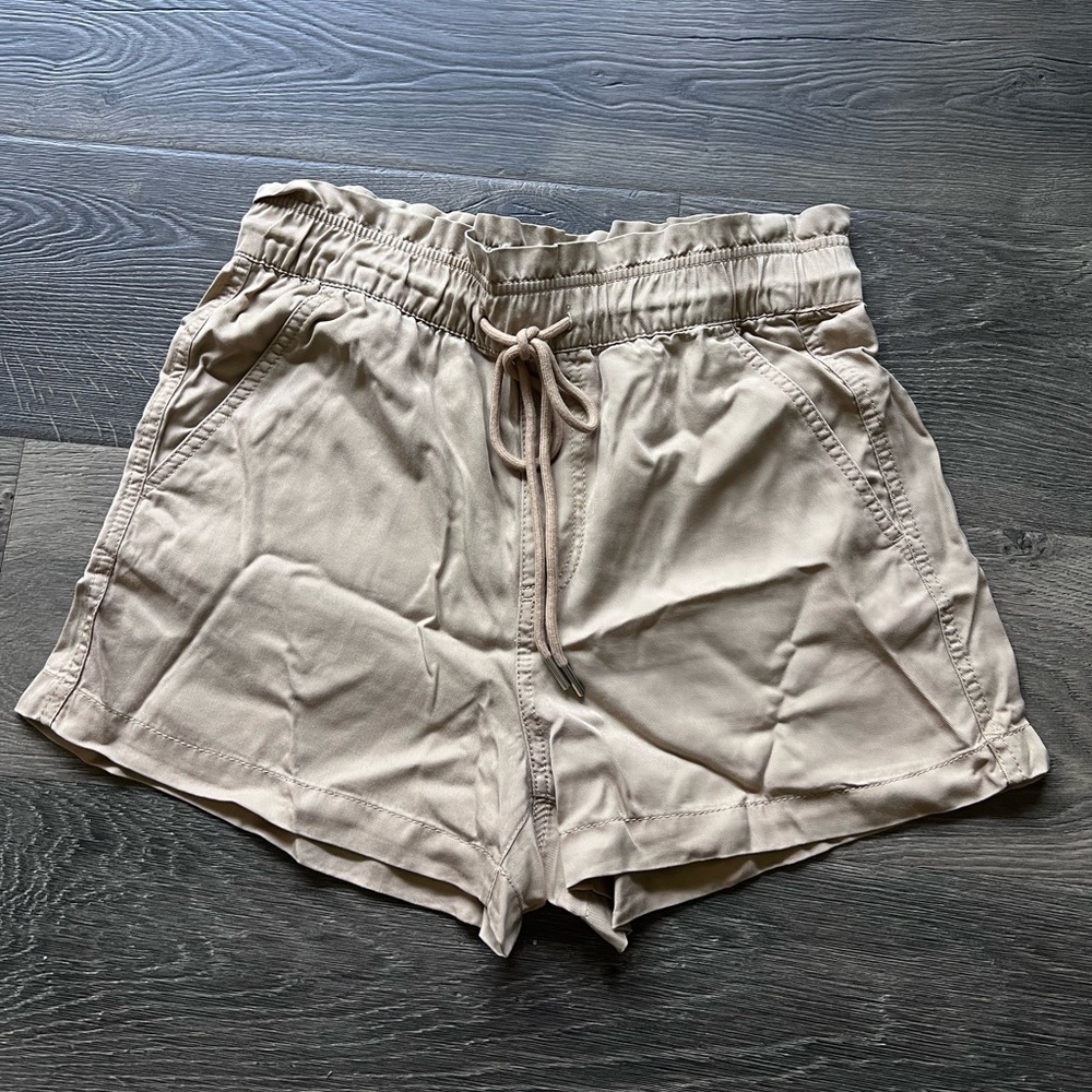 LOFT drawstring tan shorts S small NWT